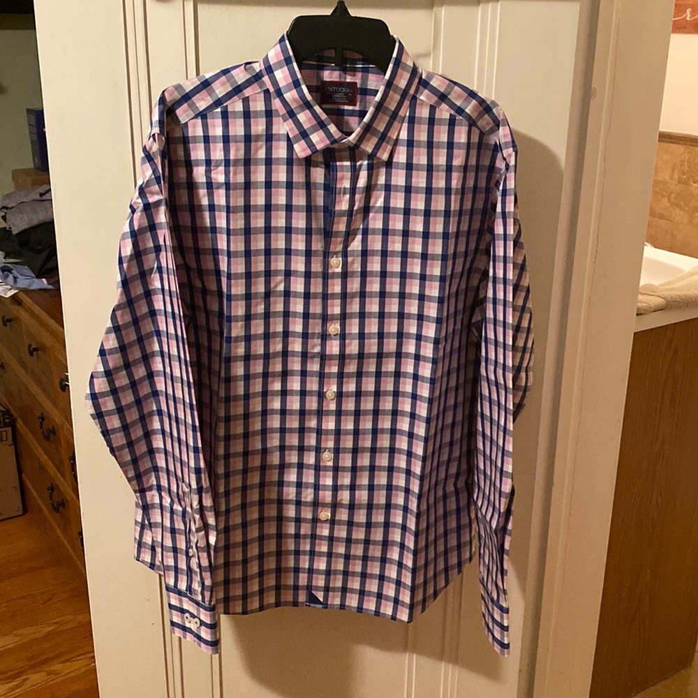 Men’s UNTUCKit Size Large